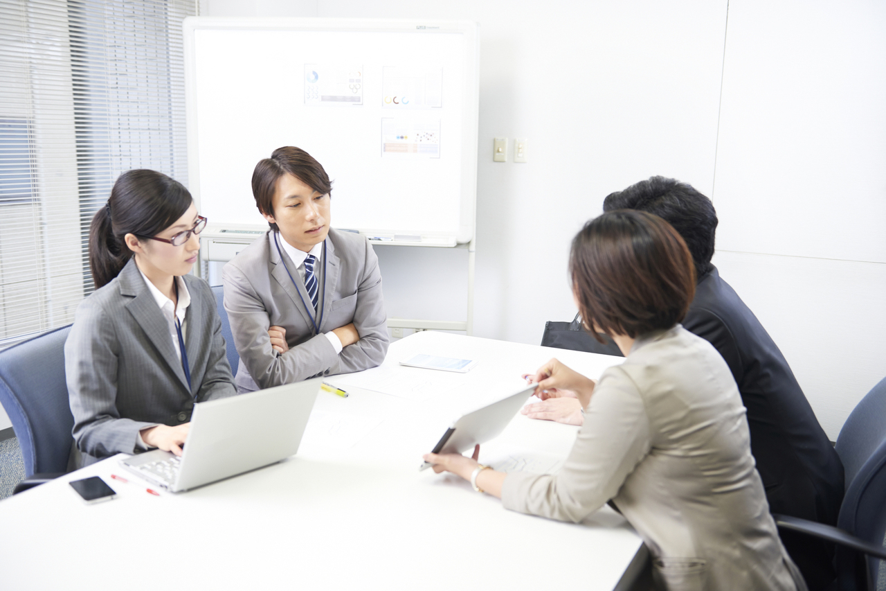 週刊ダイヤモンドの記事から独立コンサルの世界を読む